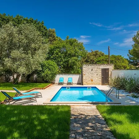Marlera Holiday home *