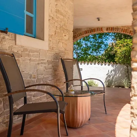 Marlera Holiday home *